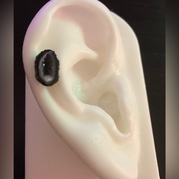 🔮🪺🏔️Gorgeous Amethyst Crystal Earring - Picture 7 of 9